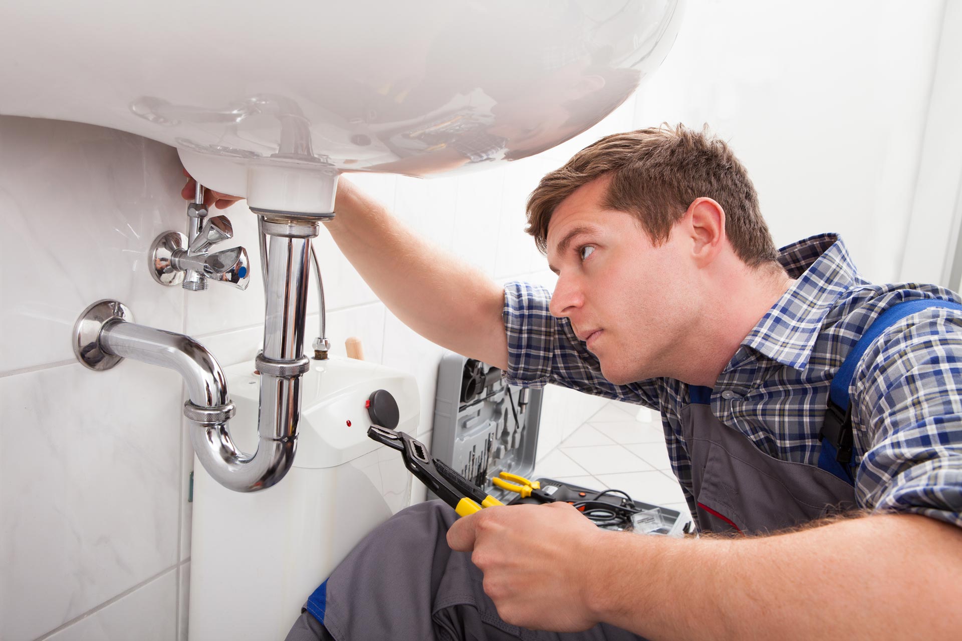 Find trusted faucet repair near me services with expert tips on choosing qualified professionals for safe installation and efficient repairs
