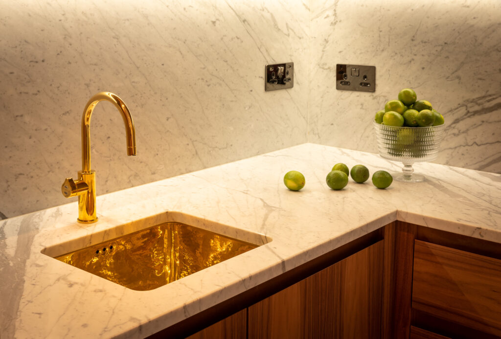 Best Traditional Kitchen Taps for Irish Homes: Top Features to Look For